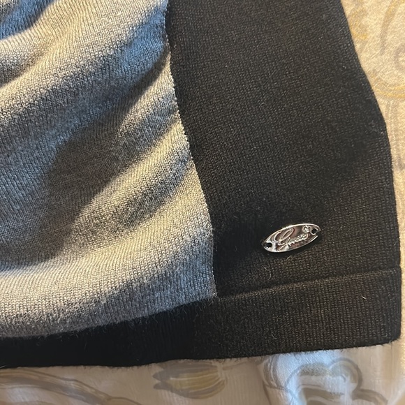 Guess sweater dress - Picture 2 of 4